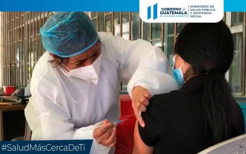 Instituto Carlos Federico Mora se une a jornada de vacunación
