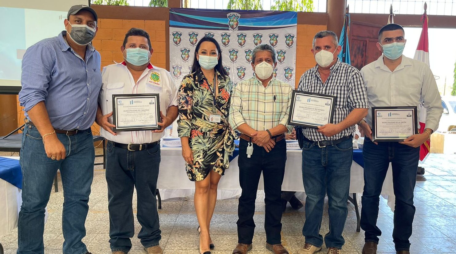 Río Hondo y Cabañas, primeros municipios de Zacapa en firmar convenios para proyectos de desarrollo