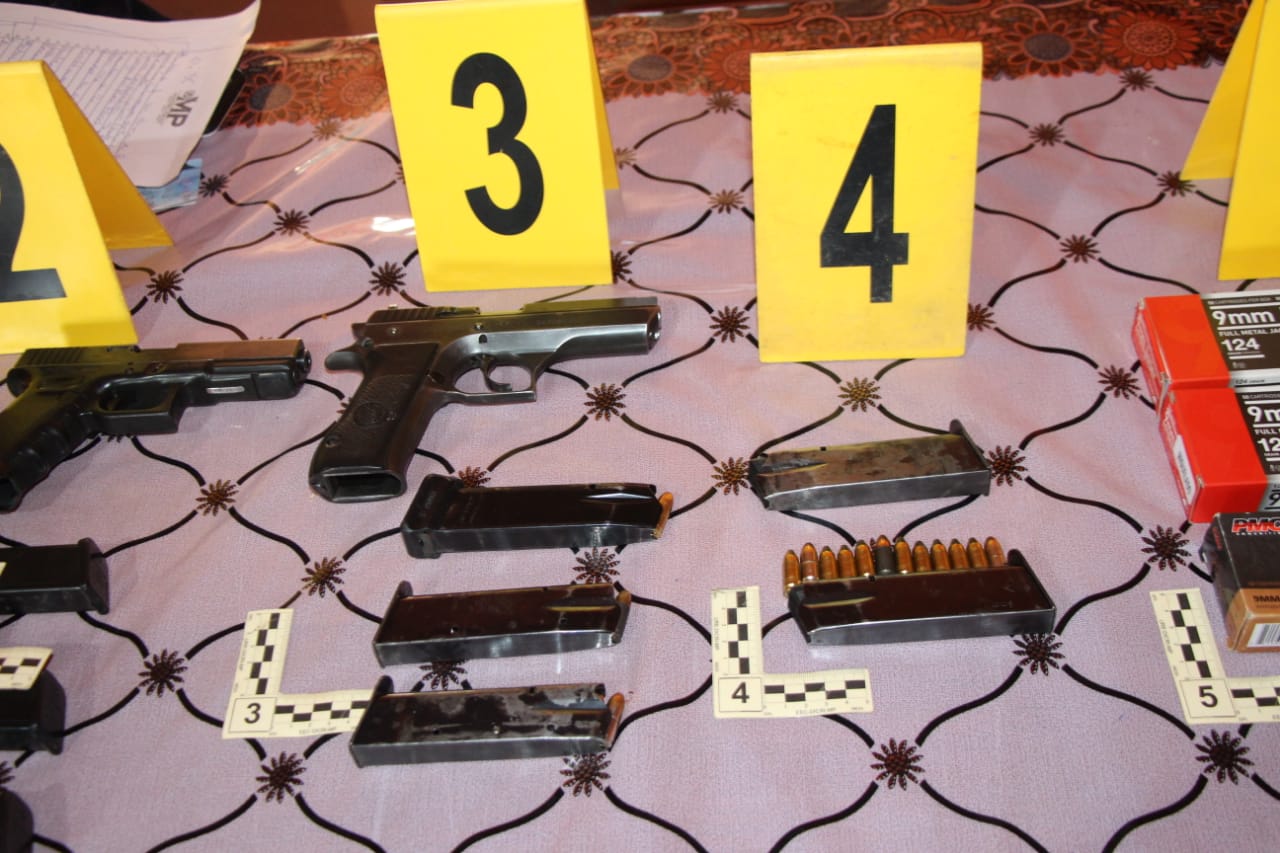 PNC decomisa armas y municiones durante allanamientos en Izabal