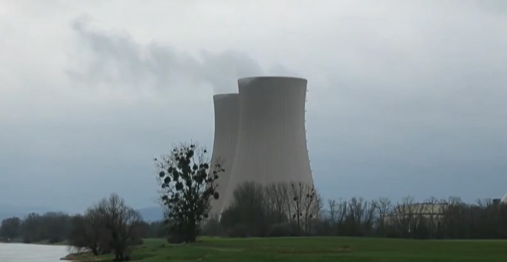 Comisión Europea propone considerar sostenible la inversión en energía nuclear y gas