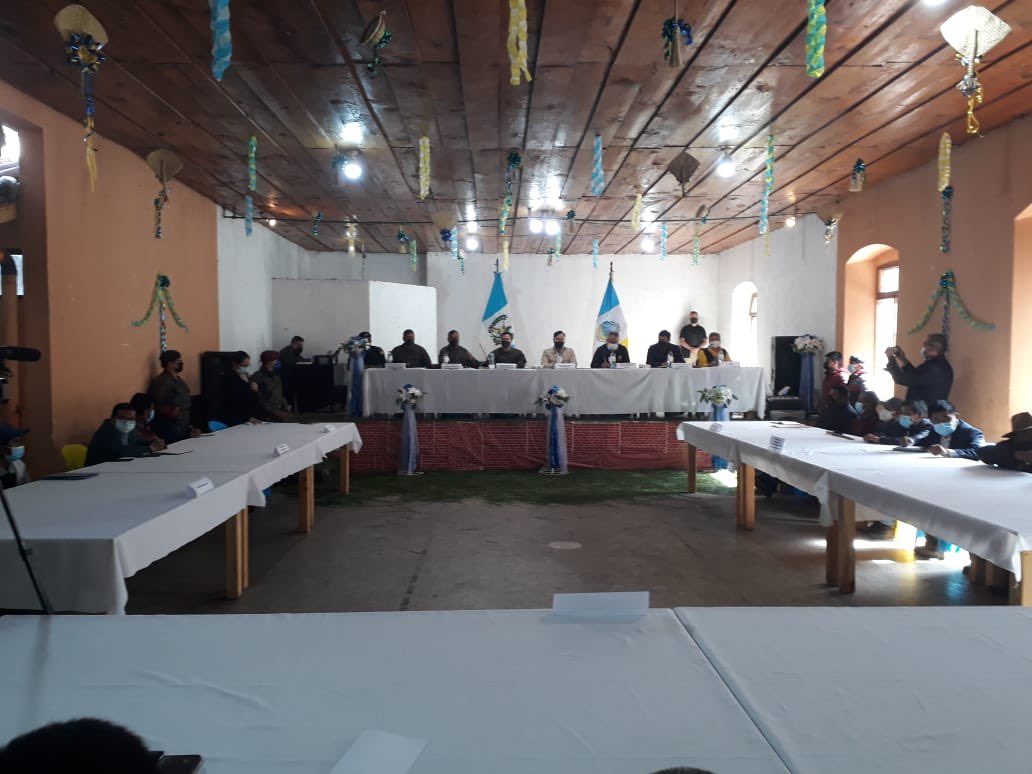 Autoridades desarrollan tercera mesa de dialogo en Sololá.