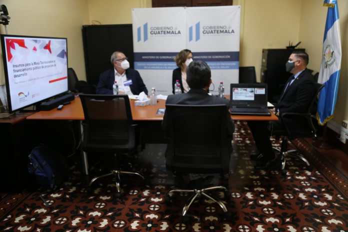 Gobernación da seguimiento a proyectos de desarrollo para prevenir la violencia
