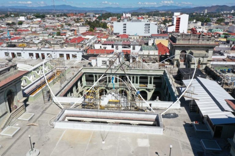 Avanza remozamiento en Palacio Nacional de la Cultura