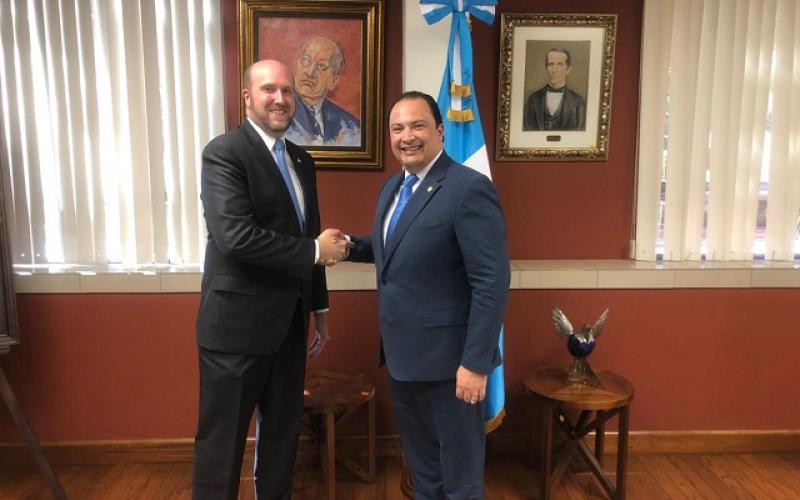 Canciller de Guatemala y embajador de Estados Unidos dialogan sobre cooperación bilateral