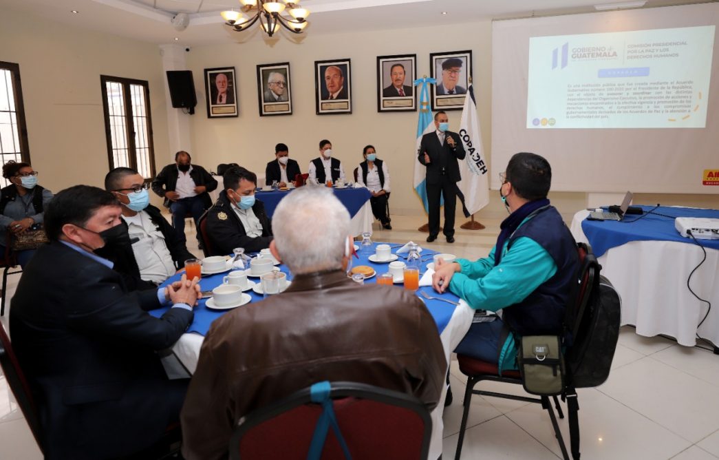Forman a líderes para la paz en Quetzaltenango