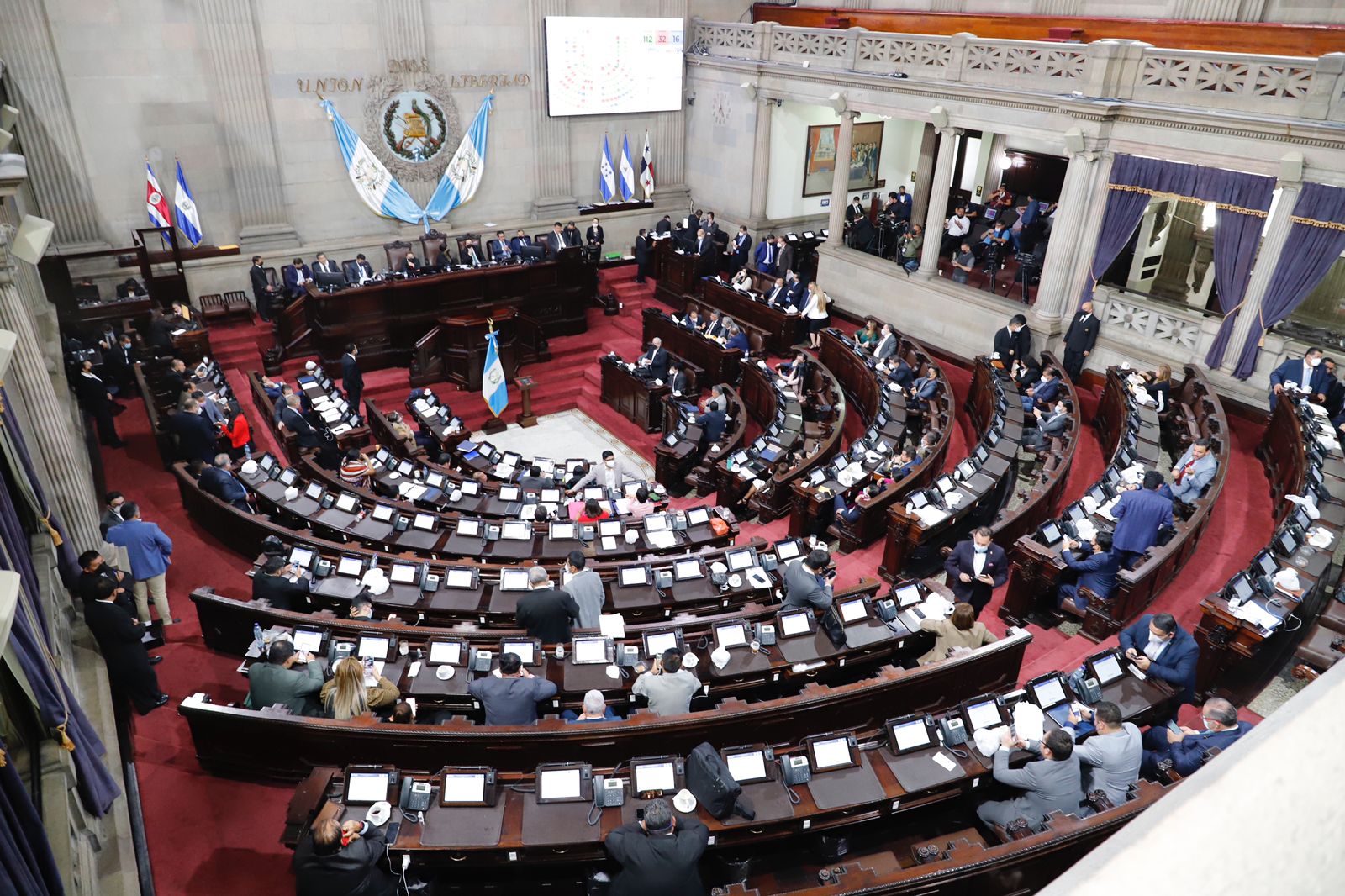 Diputados al Congreso de la República aprobaron las reformas para endurecer penas contra coyotes, lo cual agradeció el Presidente.
