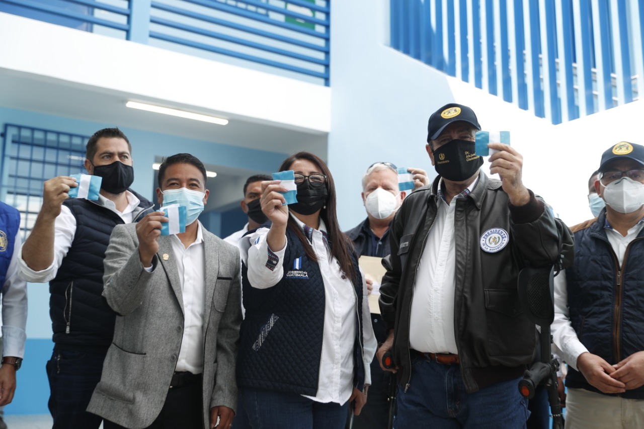 Inauguran instituto de primer nivel en San Antonio Sacatepéquez, San Marcos