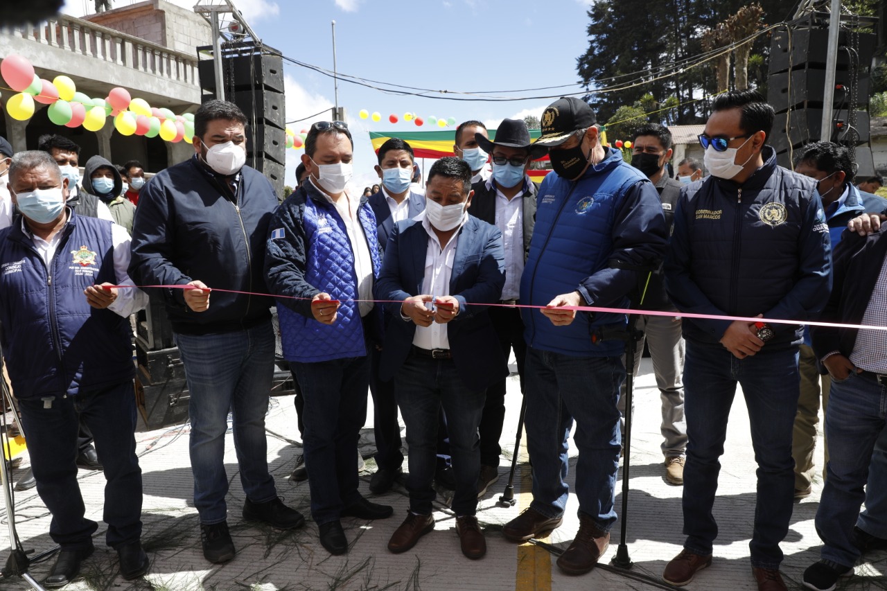 Presidente inaugura rehabilitación de camino rural en San Marcos