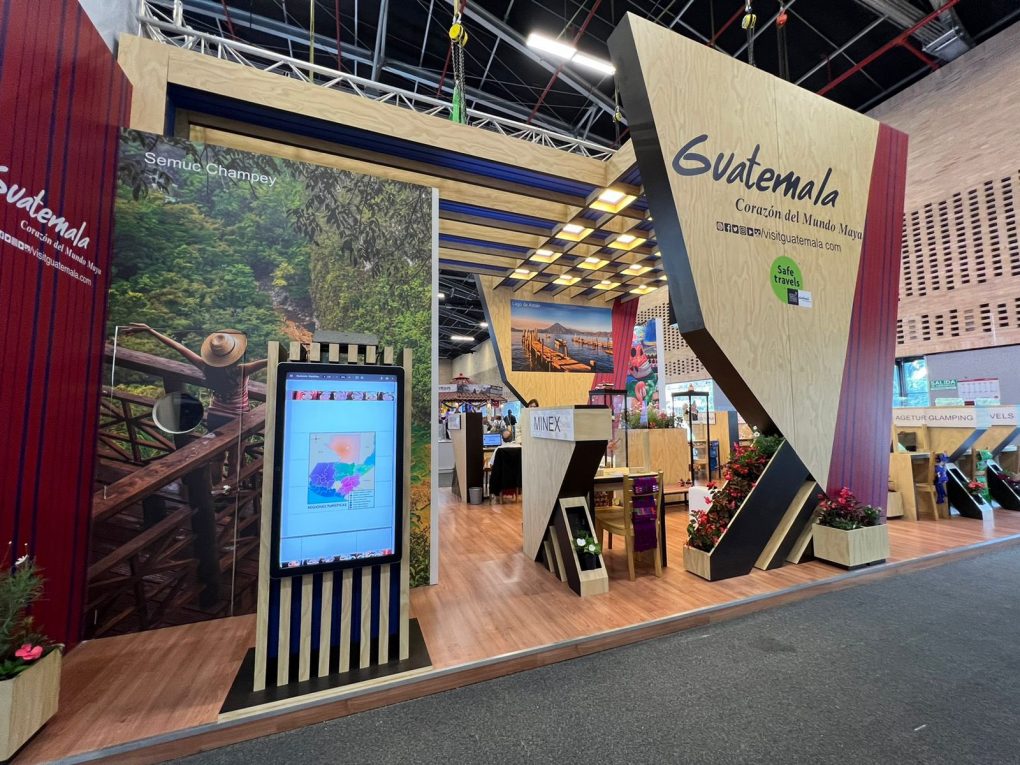 Guatemala presenta oferta turística durante feria en Colombia