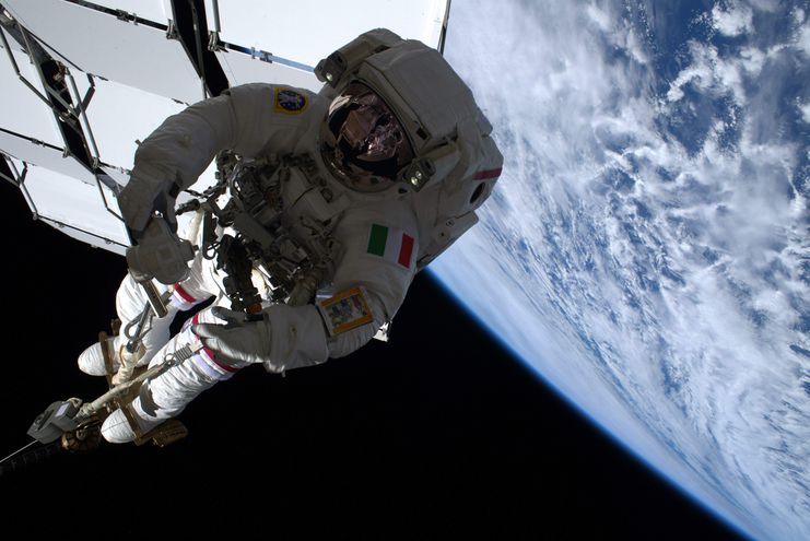 Astronauta de NASA comienza pruebas para volar con tripulación rusa a EEI
