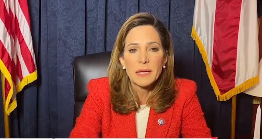 La congresista María Elvira Salazar explicó en redes sociales sobre el contenido de la propuesta de ley.