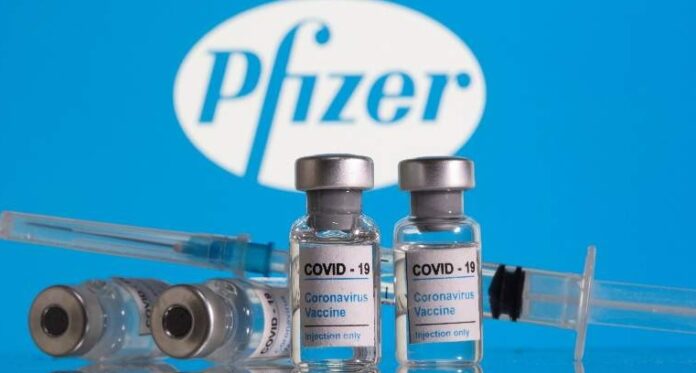 Vacunas Pfizer contra el COVID son seguras para los fetos, según estudio