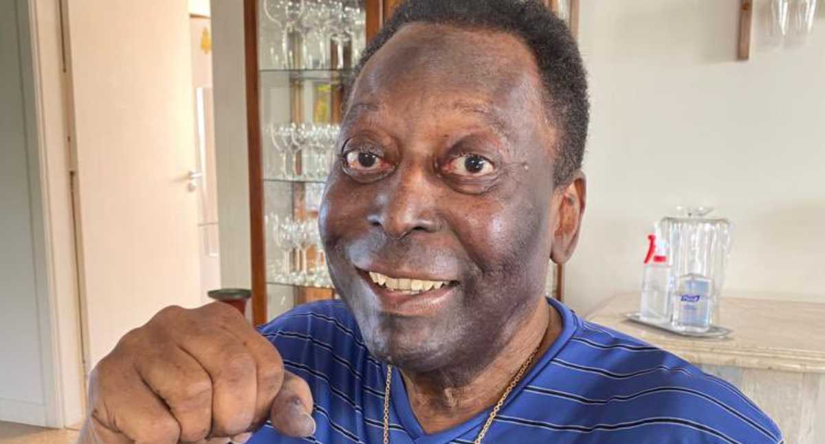 Pelé recibe el alta médica tras recuperarse de una infección urinaria