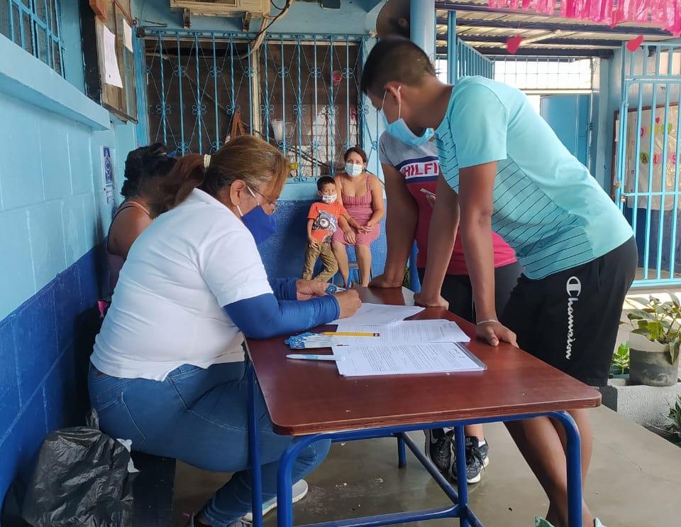 Intensifican vacunación contra COVID-19 en Escuintla