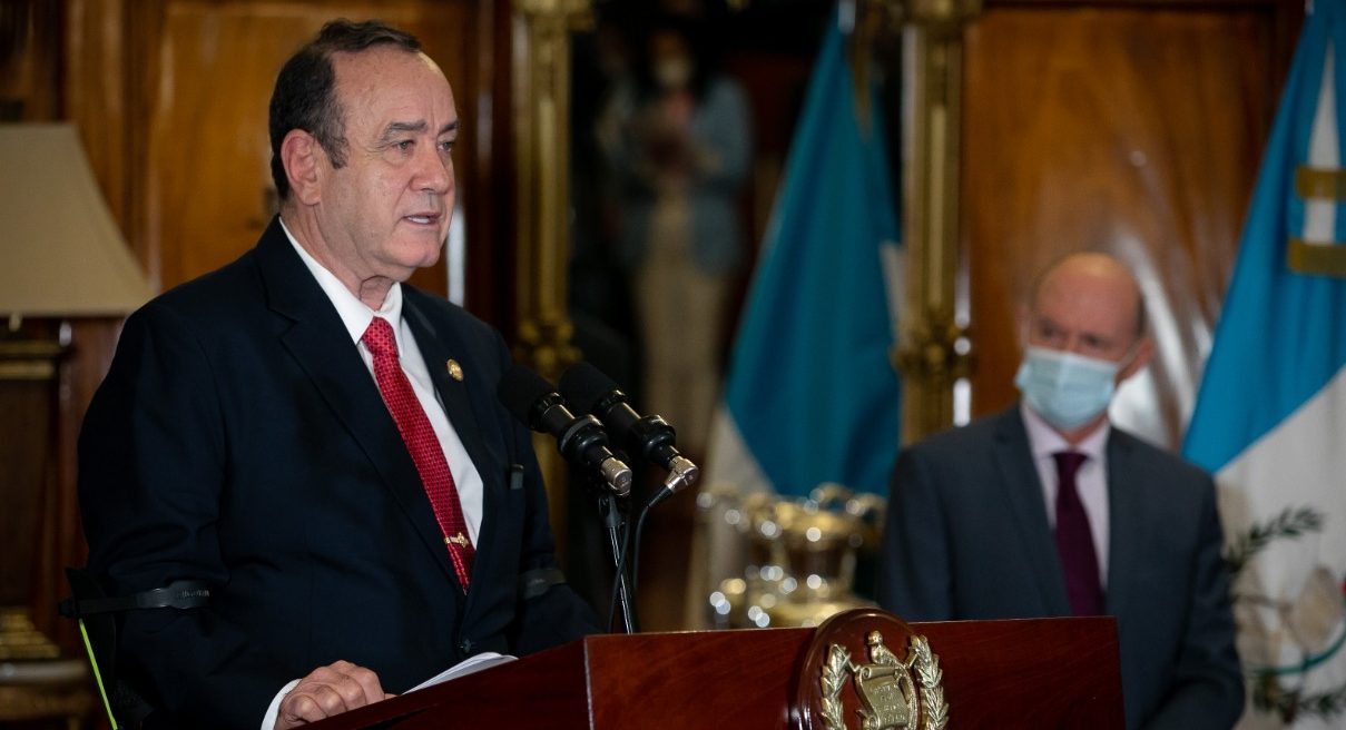 Gestión del presidente Alejandro Giammattei es bien vista por la población