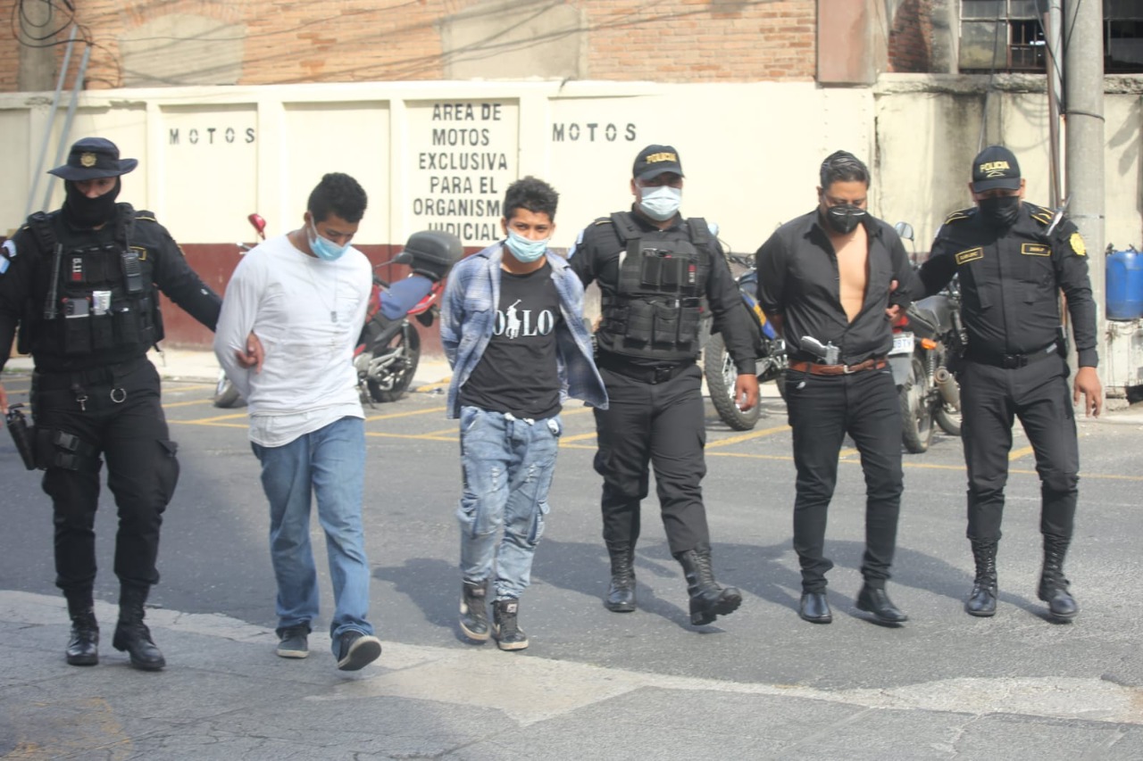 Fuerzas de seguridad reportan detención de presuntos pandilleros salvadoreños y guatemaltecos