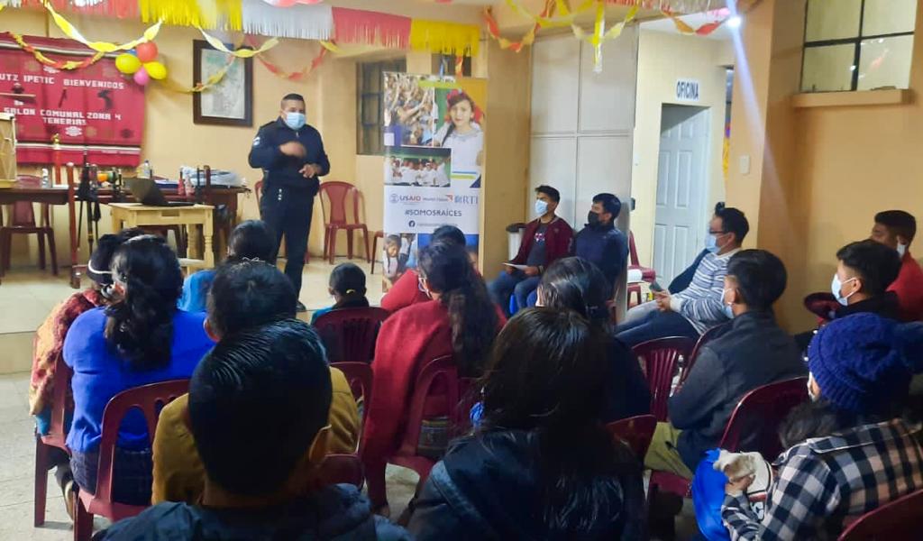 PNC promueve prevención de la violencia en Totonicapán