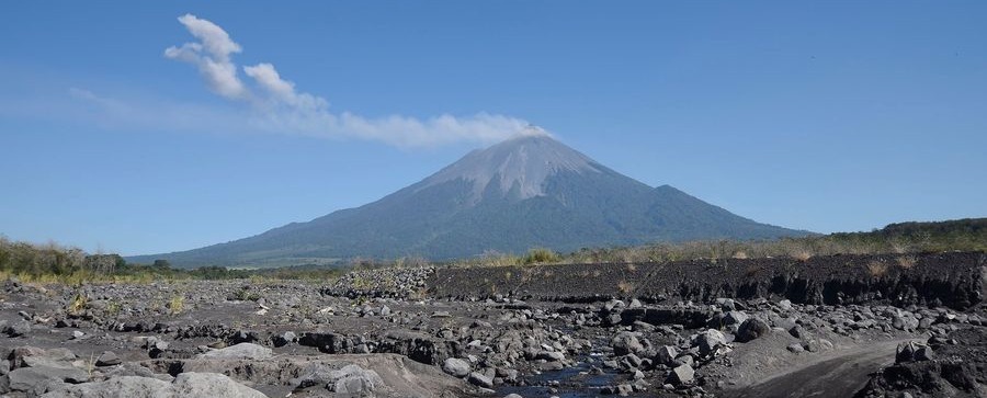 Autoridades en apresto ante aumento de actividad del volcán de Fuego