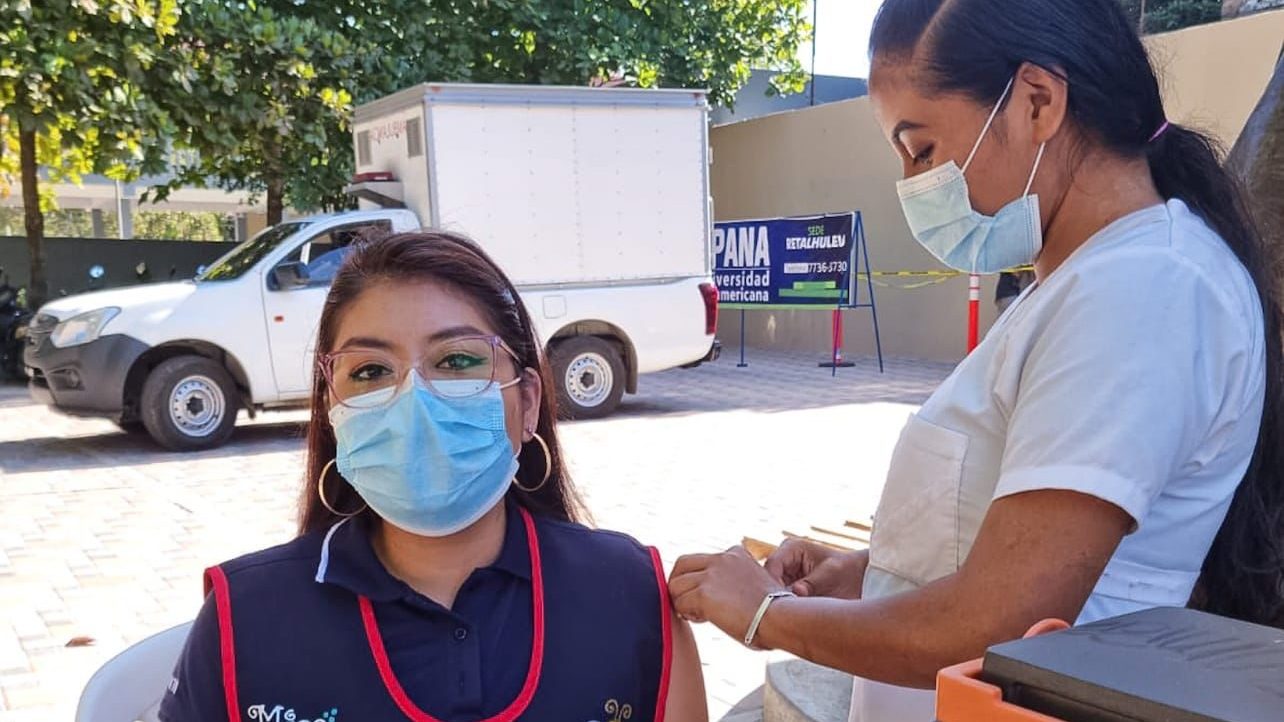Salud mantiene alianzas para fortalecer vacunación contra COVID-19