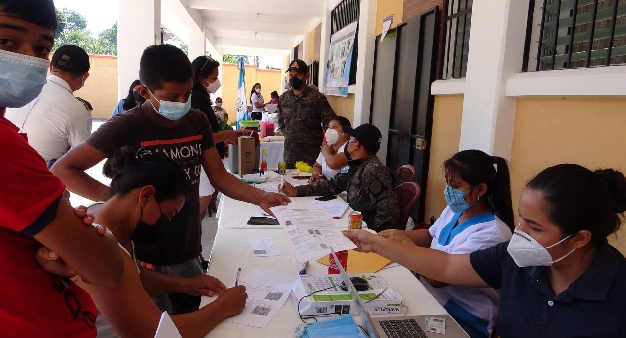 Habitantes de Suchitepéquez agradecen acercamiento de servicios
