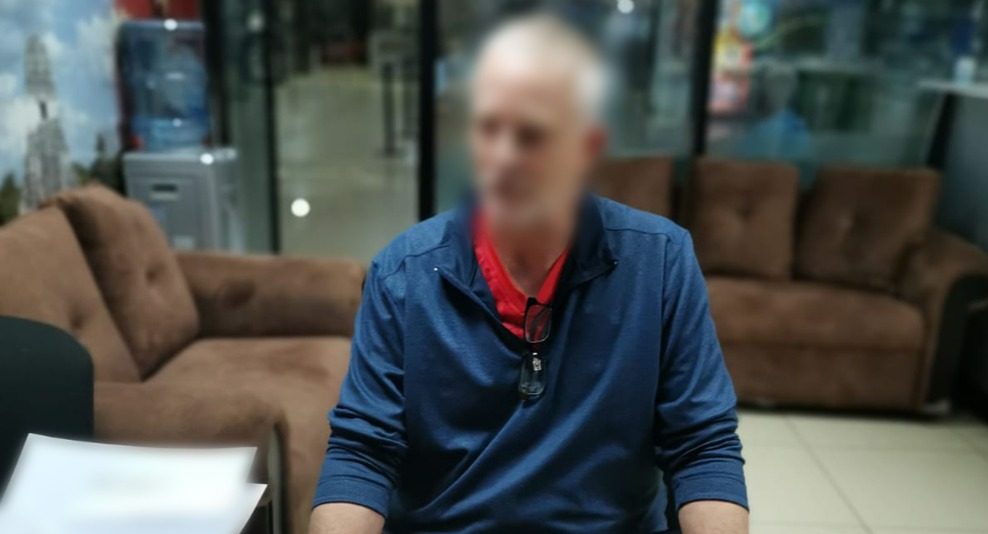Migración impide ingreso al país de hombre señalado de abuso sexual infantil