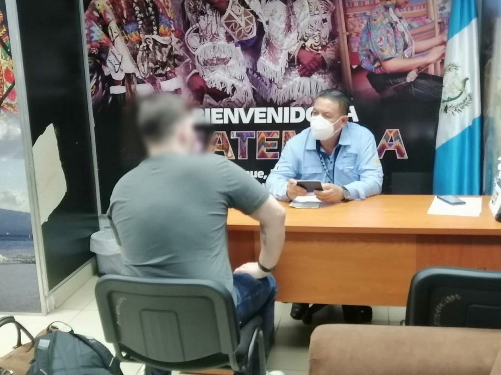 Guatemala niega ingreso a extranjero con cargos de abuso sexual
