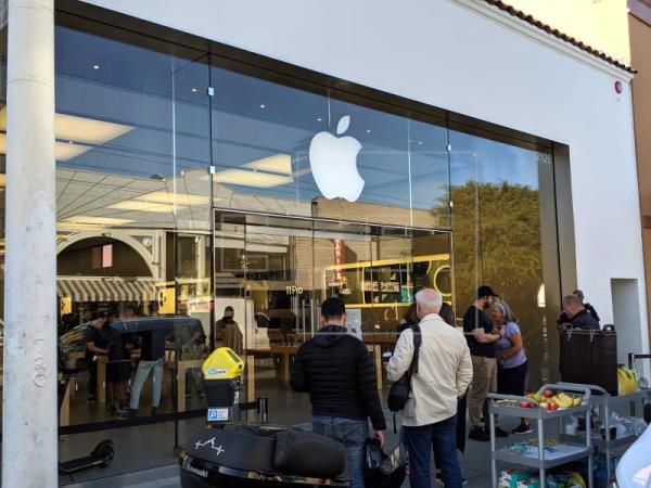 Apple anuncia un sistema que sustituye los datáfonos por iPhones