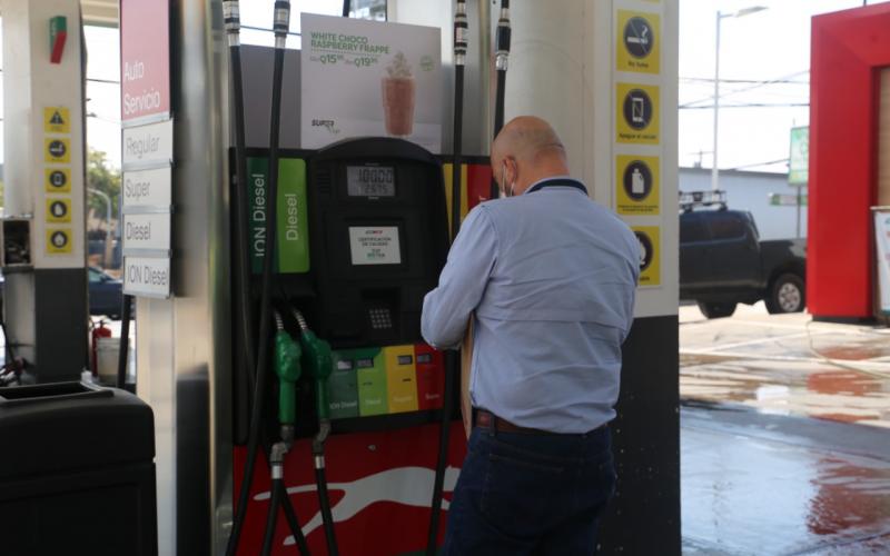 MEM lidera operativos para la verificación de precios de combustibles