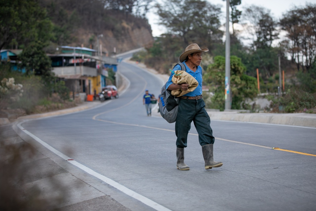 Nueva carretera lleva desarrollo a Chimaltenango y Quiché