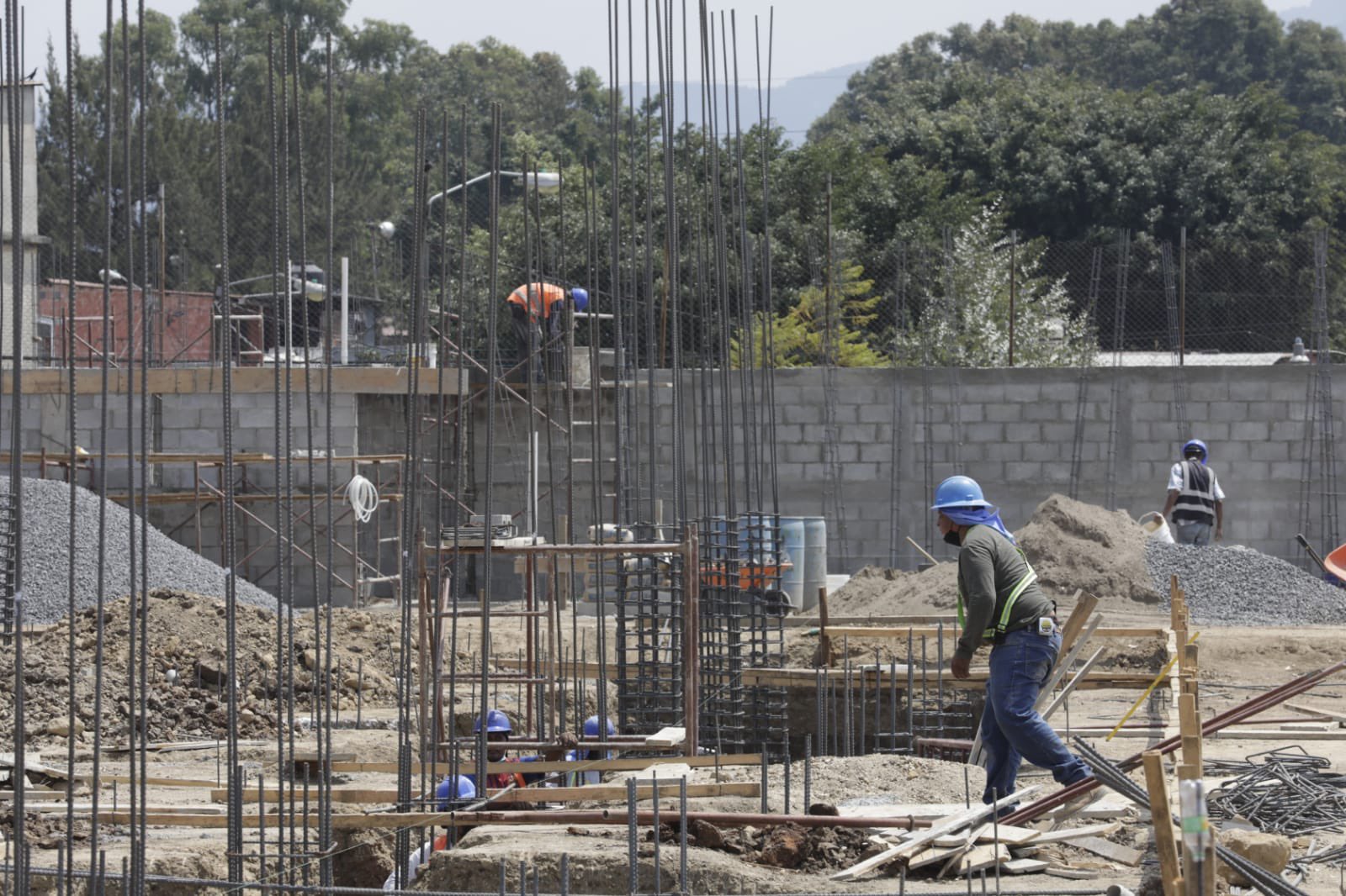Avanza construcción del nuevo parque deportivo y recreativo, en la zona 21