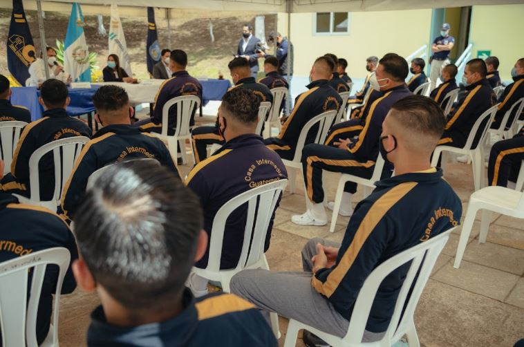 Otorgarán pasantías laborales a jóvenes de Casa Intermedia