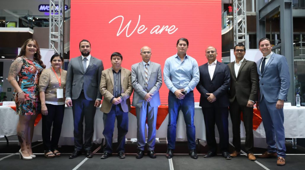 Inauguran centro de negocios en Quetzaltenango