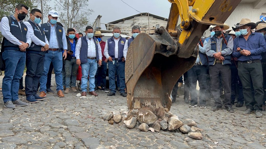 Se inicia mejoramiento de camino rural en San Marcos