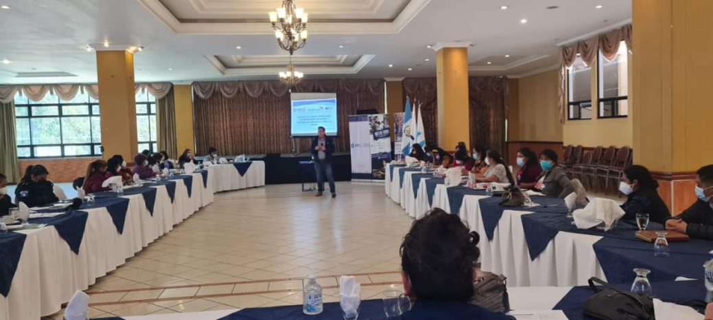 Fortalecen capacidades técnicas de directoras municipales de la mujer