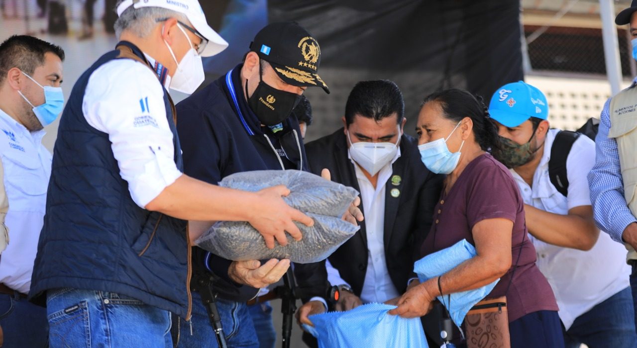 El Gobierno central mantiene el compromiso de atender a la población guatemalteca con alimentos.