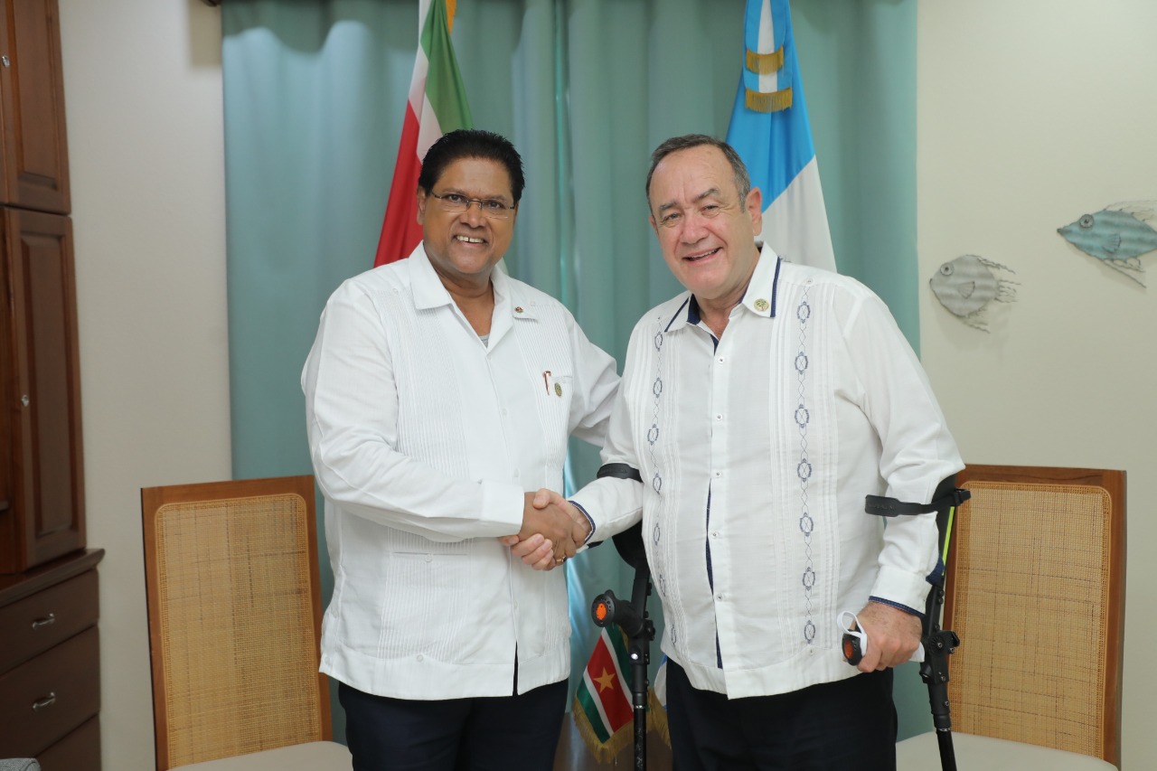 Presidente Giammattei sostiene encuentros bilaterales con homólogos