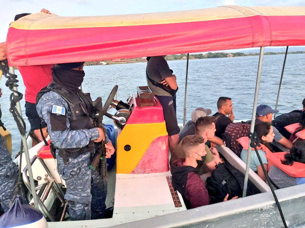 Detectan 3 embarcaciones que transportaban a 36 migrantes indocumentados