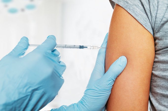 EMA analiza la vacuna española de Hipra de refuerzo contra COVID-19