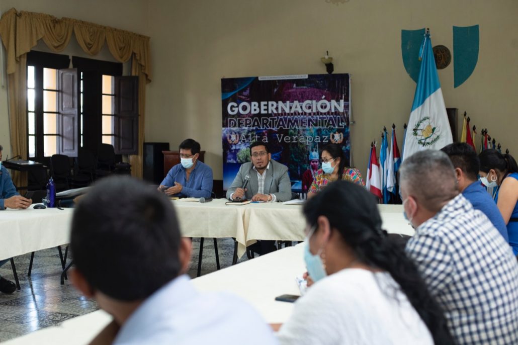 Discuten sobre proyectos de desarrollo en Alta Verapaz