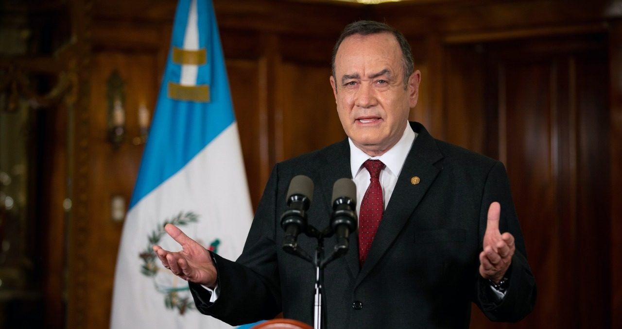 Mandatario Alejandro Giammattei durante el mensaje a la nación.