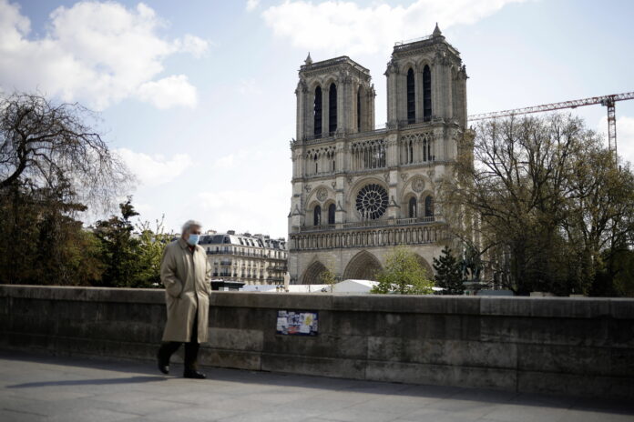 Hallan importantes restos medievales en la reconstrucción de Notre Dame