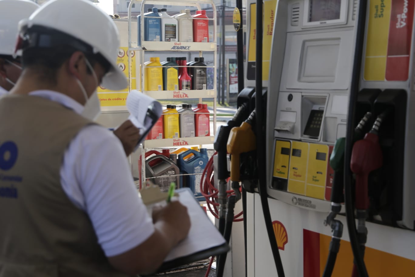 Efectúan operativos para verificar precios de combustibles y gas propano