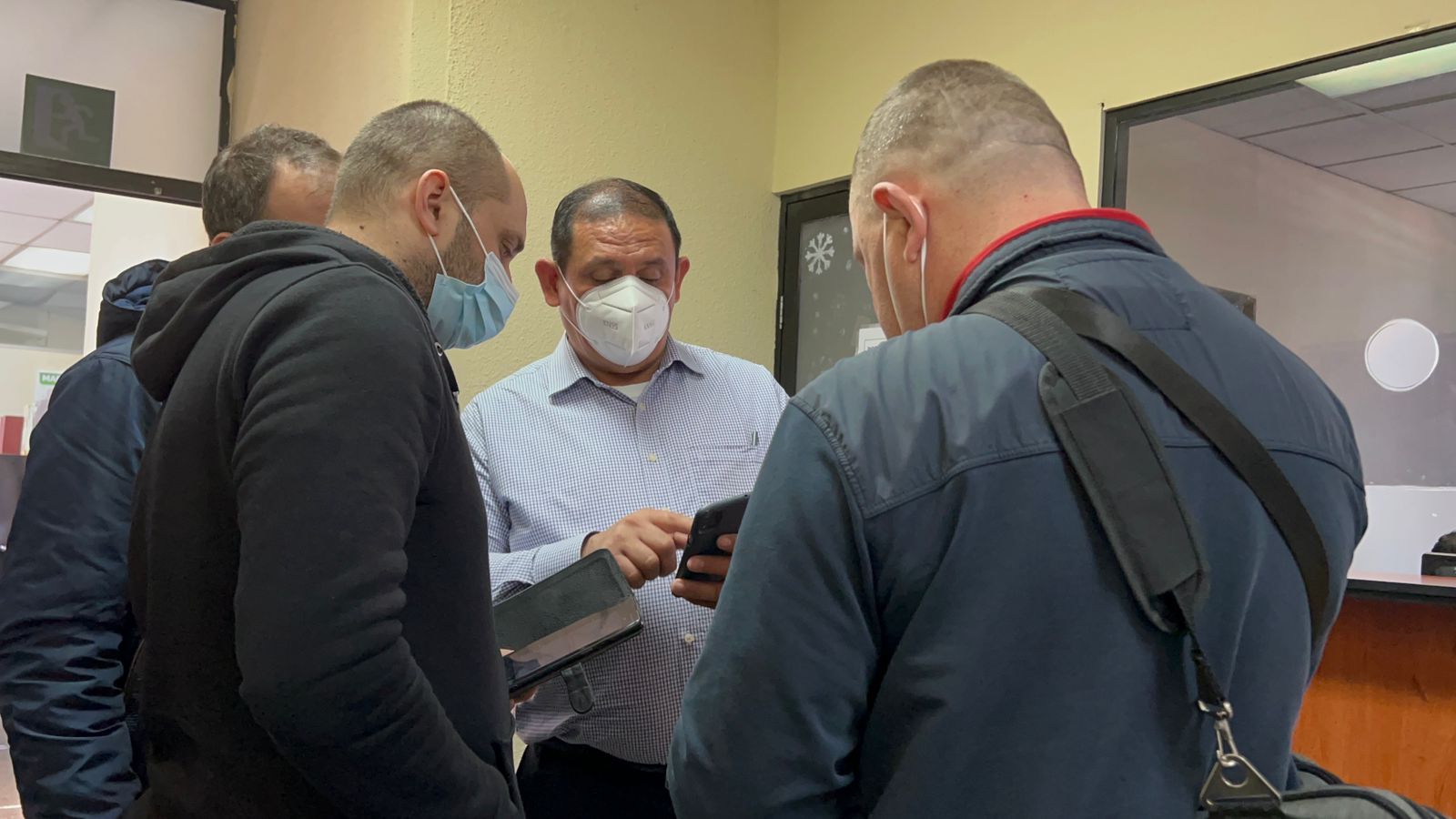 Tres padres de familia de Ucrania solicitan residencia para sus familias en Guatemala