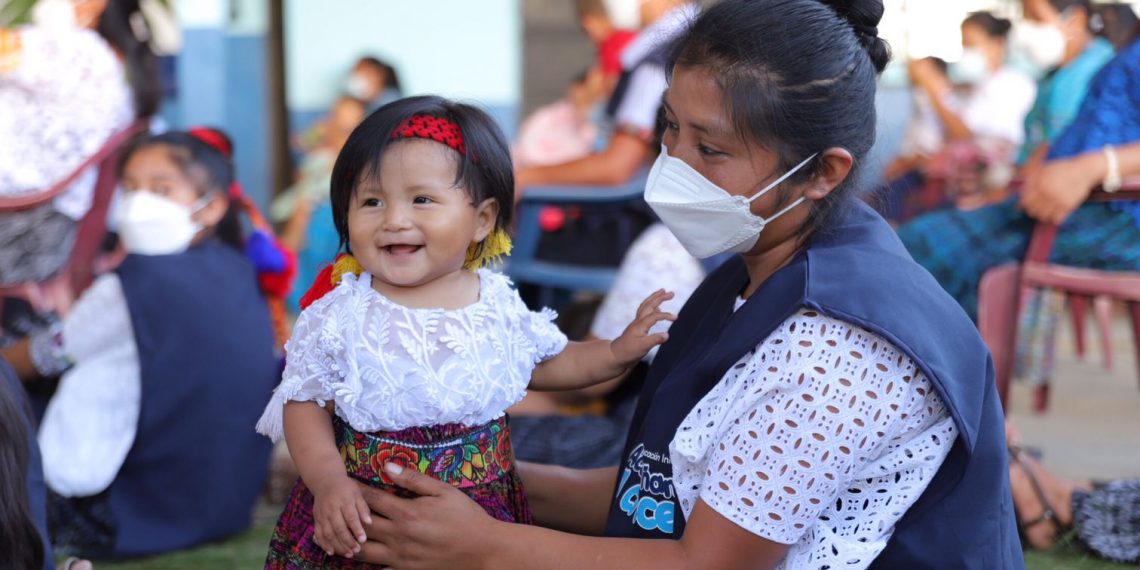 Mineduc y Unicef verifican funcionamiento de Cecodii en área rural de Cobán