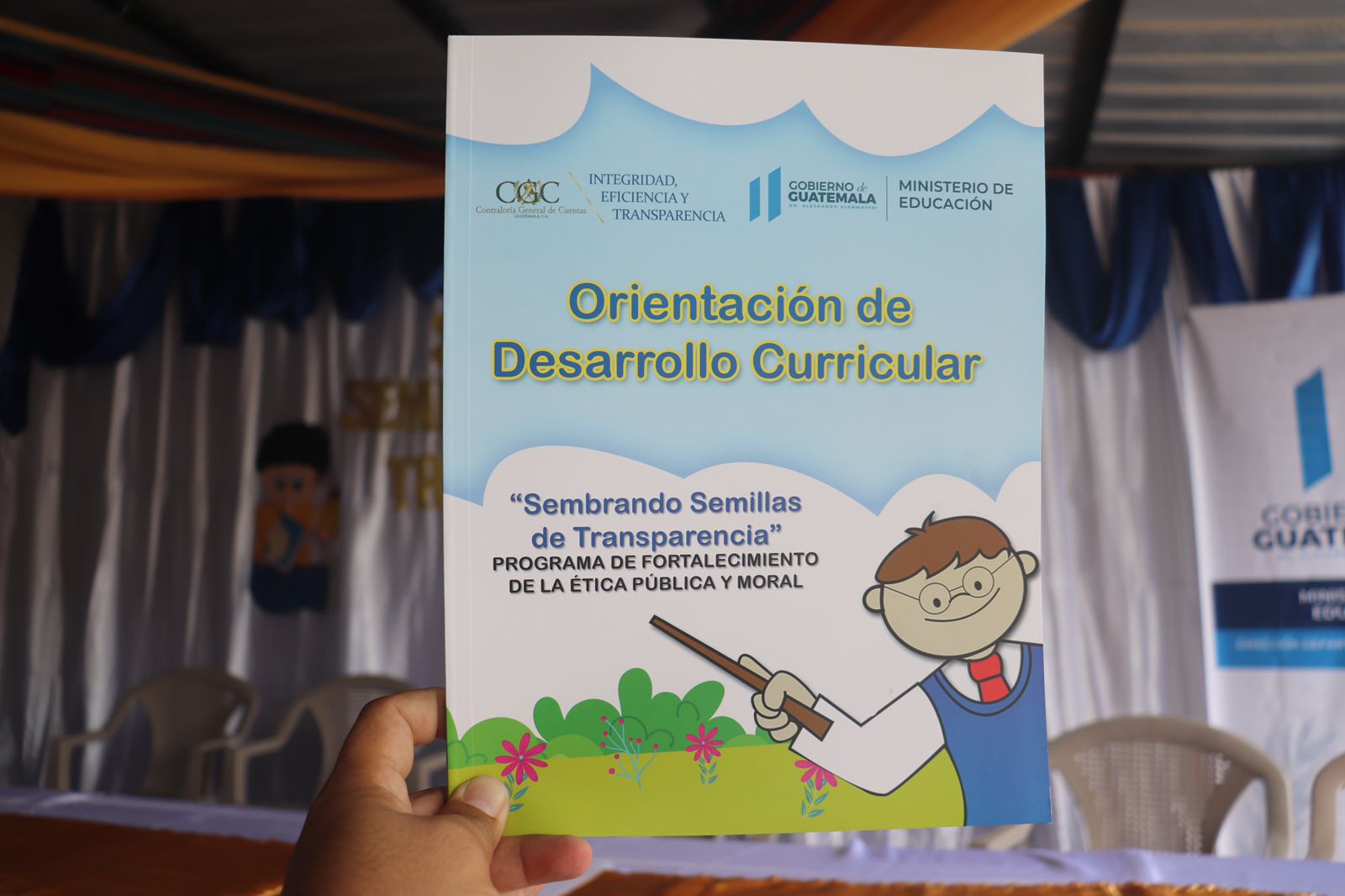 Mineduc y Contraloría promueven cultura de transparencia en Izabal