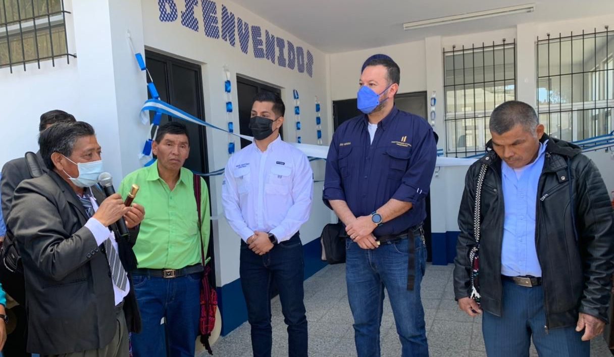San Gaspar Ixchil mejora servicio de Salud e infraestructura vial