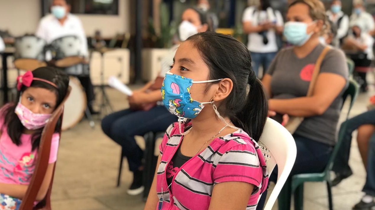 Autoridades retaltecas inauguran vacunación contra COVID-19 dirigida a los niños