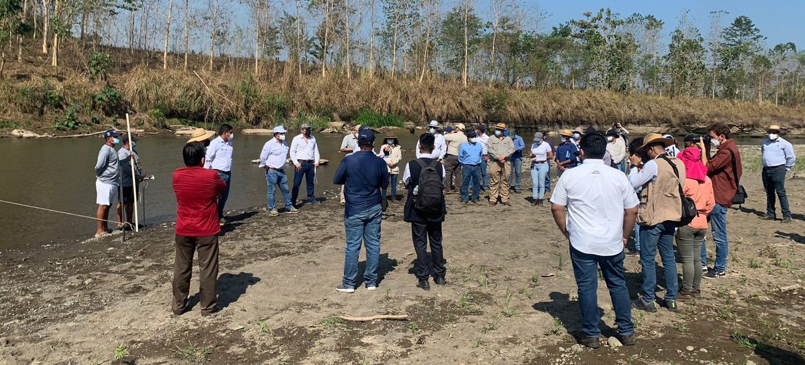 Autoridades verifican avances en la gestión del río Ocosito