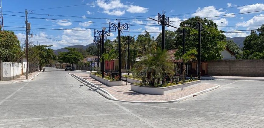 Optimización de vía refuerza el desarrollo de Teculután