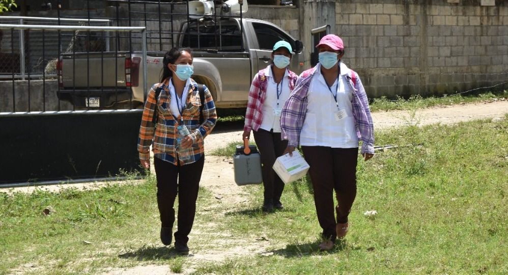 Salud avanza con vacunación contra COVID-19 en zona de adyacencia con Belice